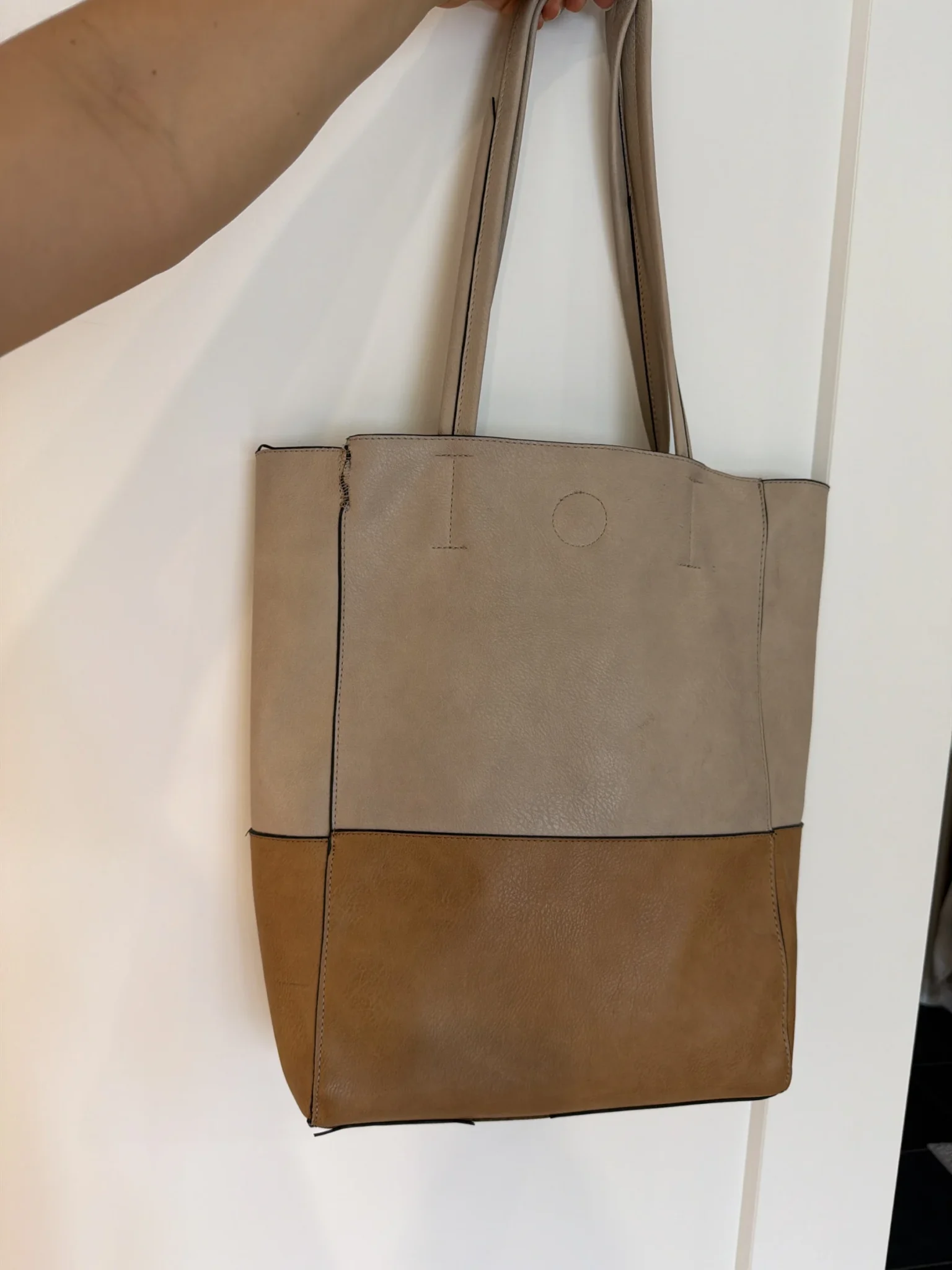 Image for Grand sac à main en cuirette de chez Simons