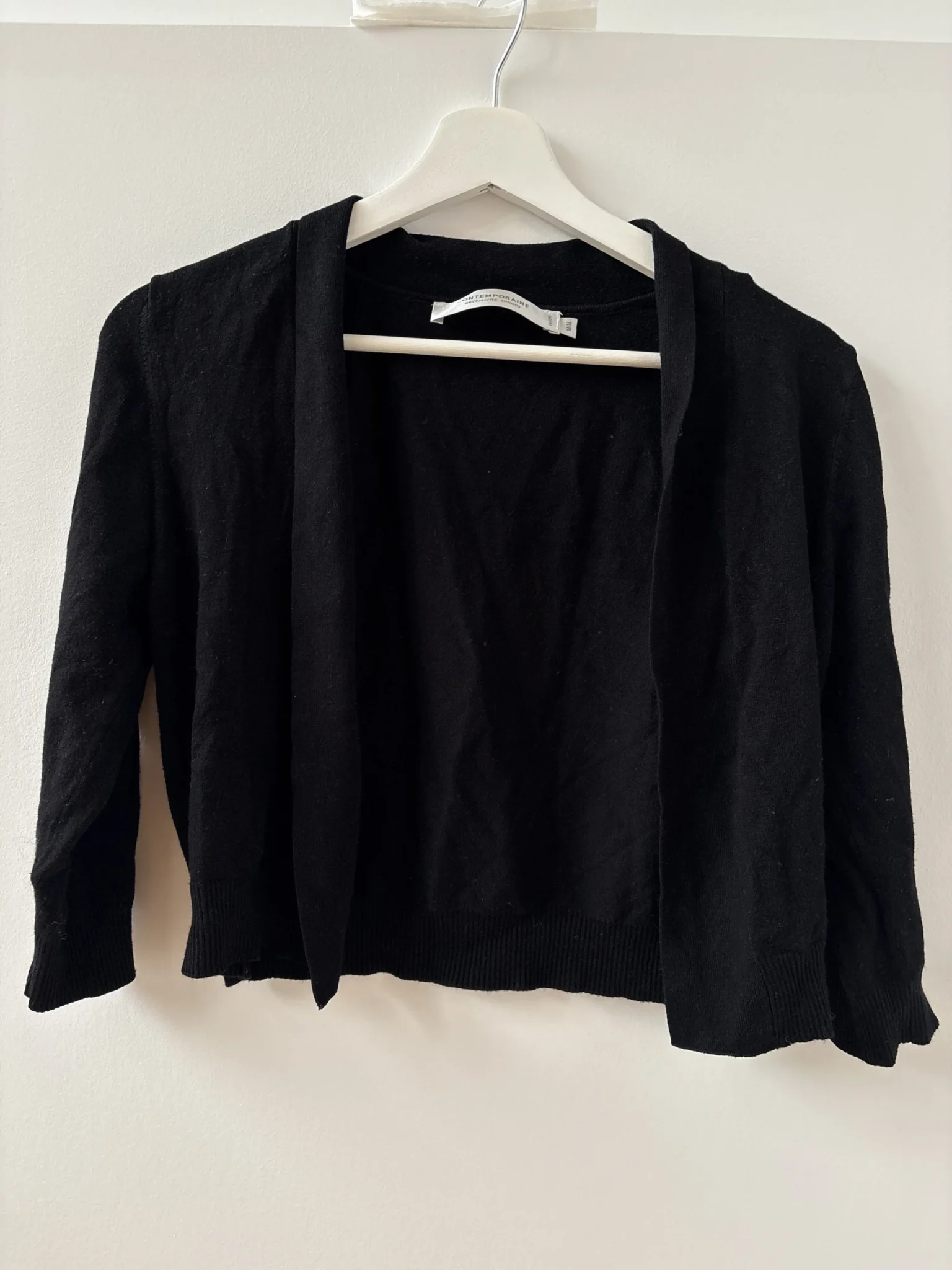 Featured image for Veste courte Comtemporaine