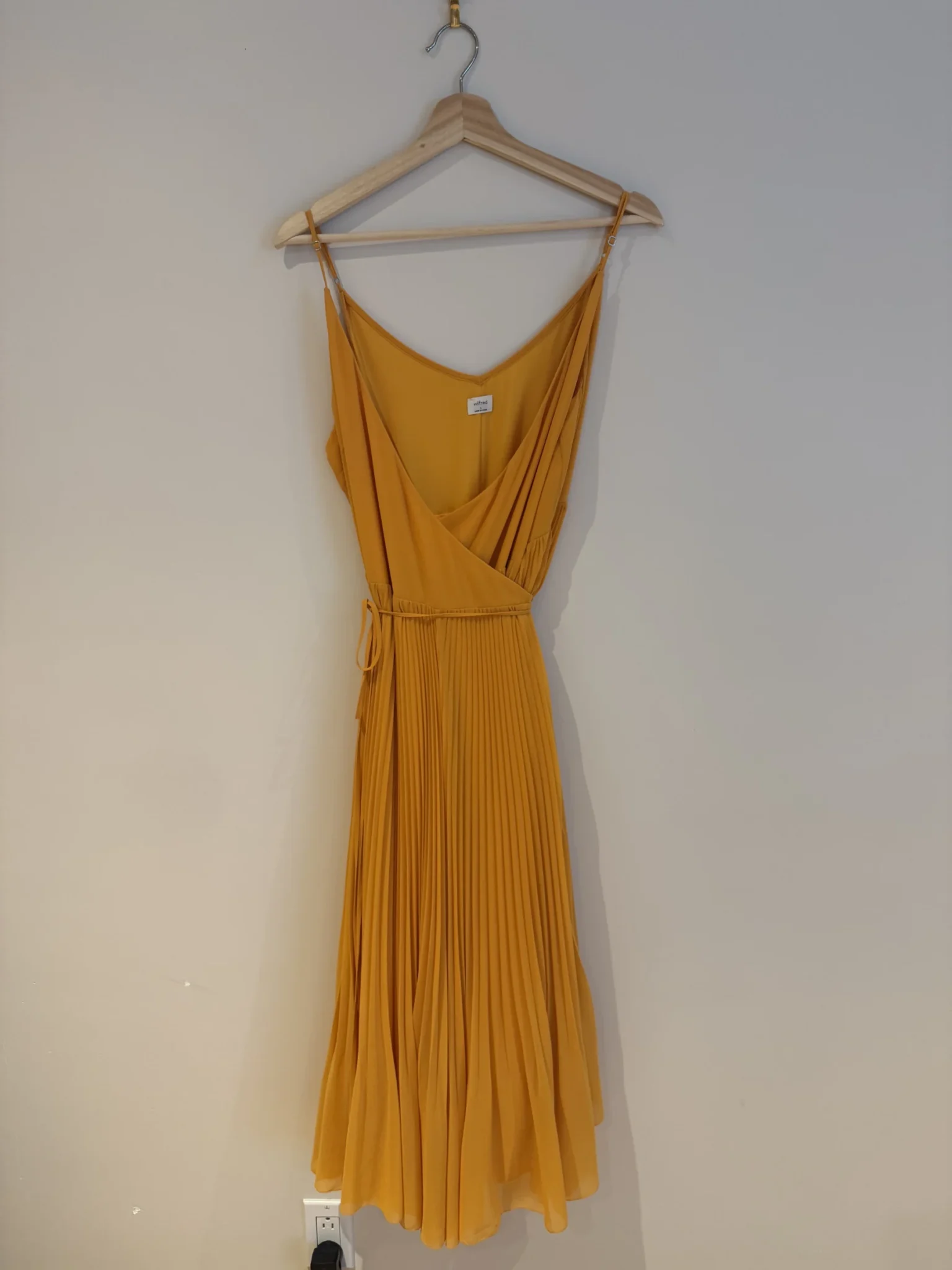 Featured image for Mid-length summer dress