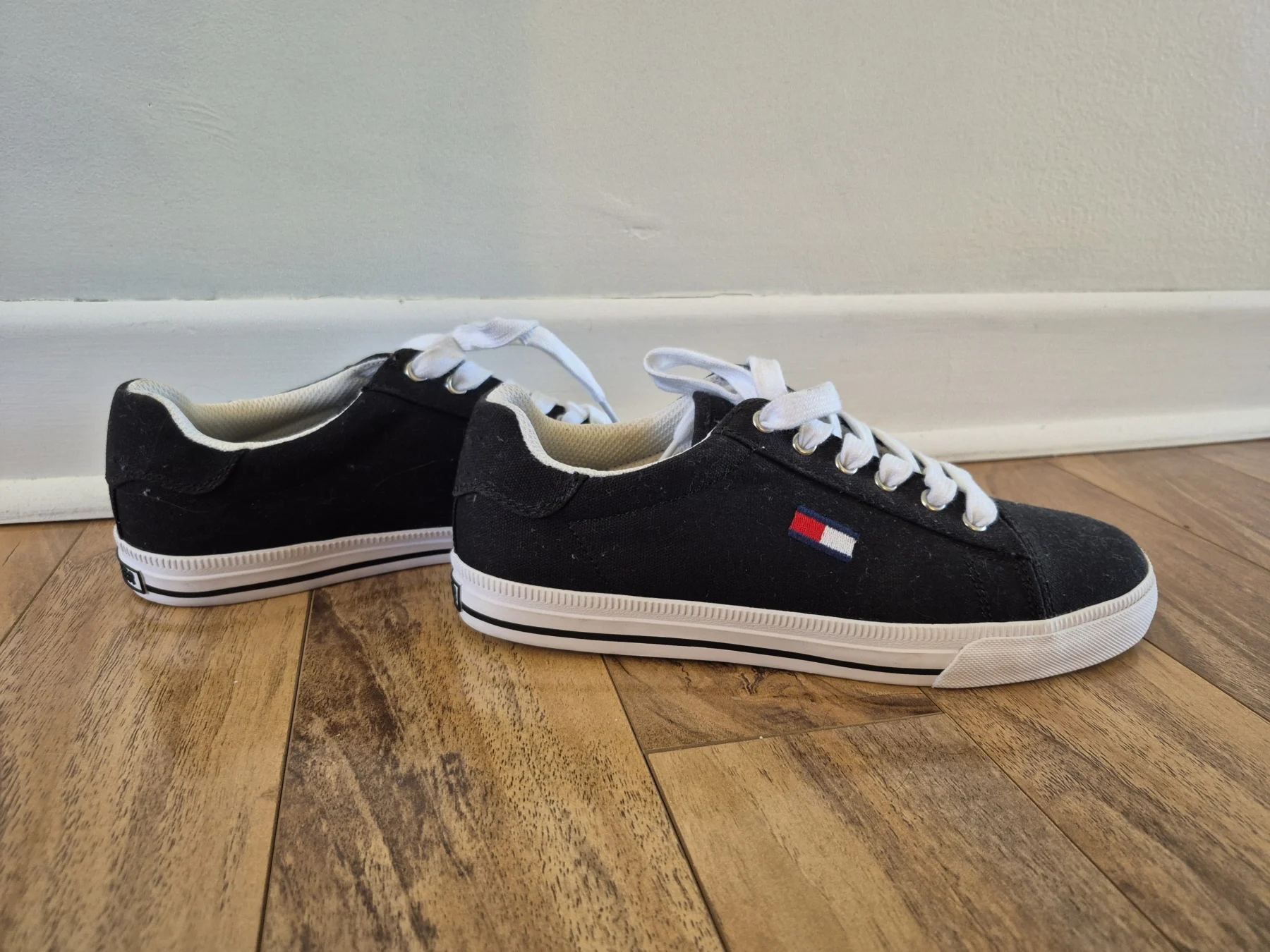 Soulier Tommy Hilfiger grandeur 7 Tommy Hilfiger seconde main