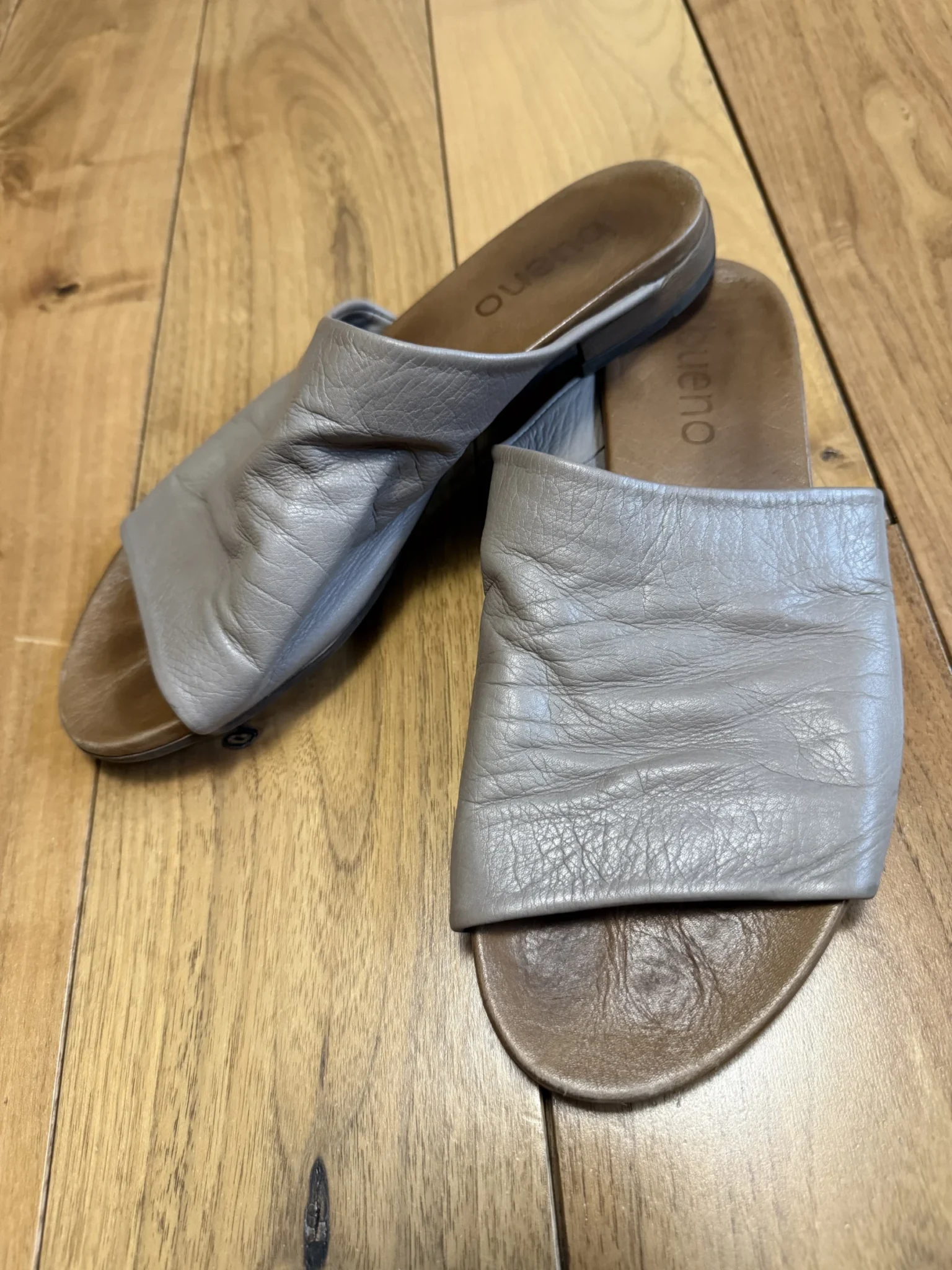 Image for Pack of 3 pairs of Bueno sandals in genuine leather - white, taupe and black | Size 41 ( fits size 9 )