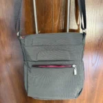 Thumbnail for Sac bandoulière Baggallini Gris  – Organisateur de voyage avec multiples compartiments