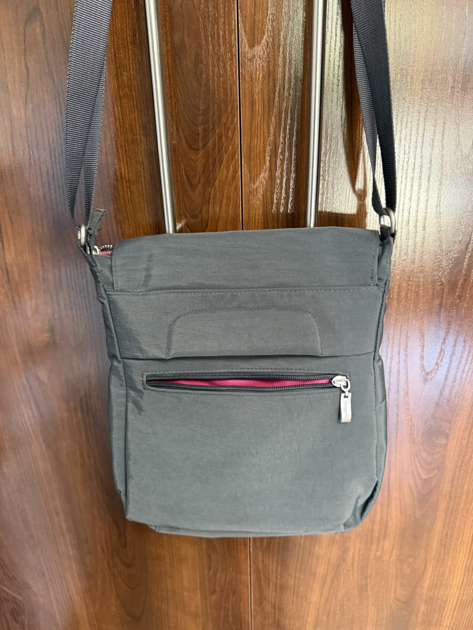 Image for Sac bandoulière Baggallini Gris  – Organisateur de voyage avec multiples compartiments