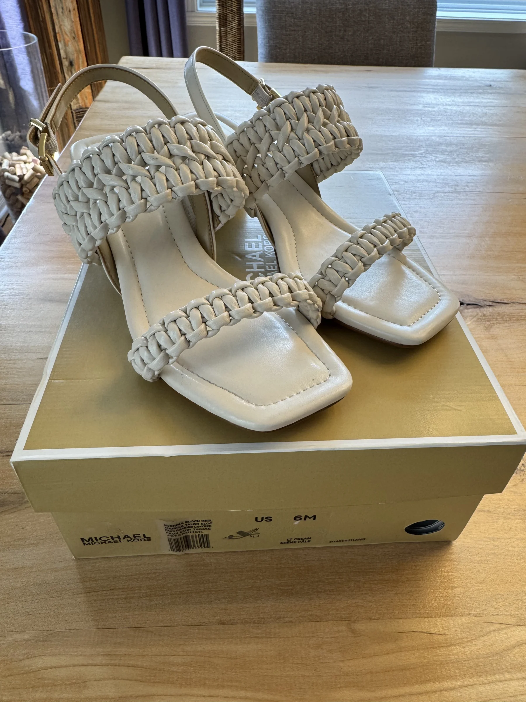Sandales Michael Kors crème pâle Michael Kors seconde main