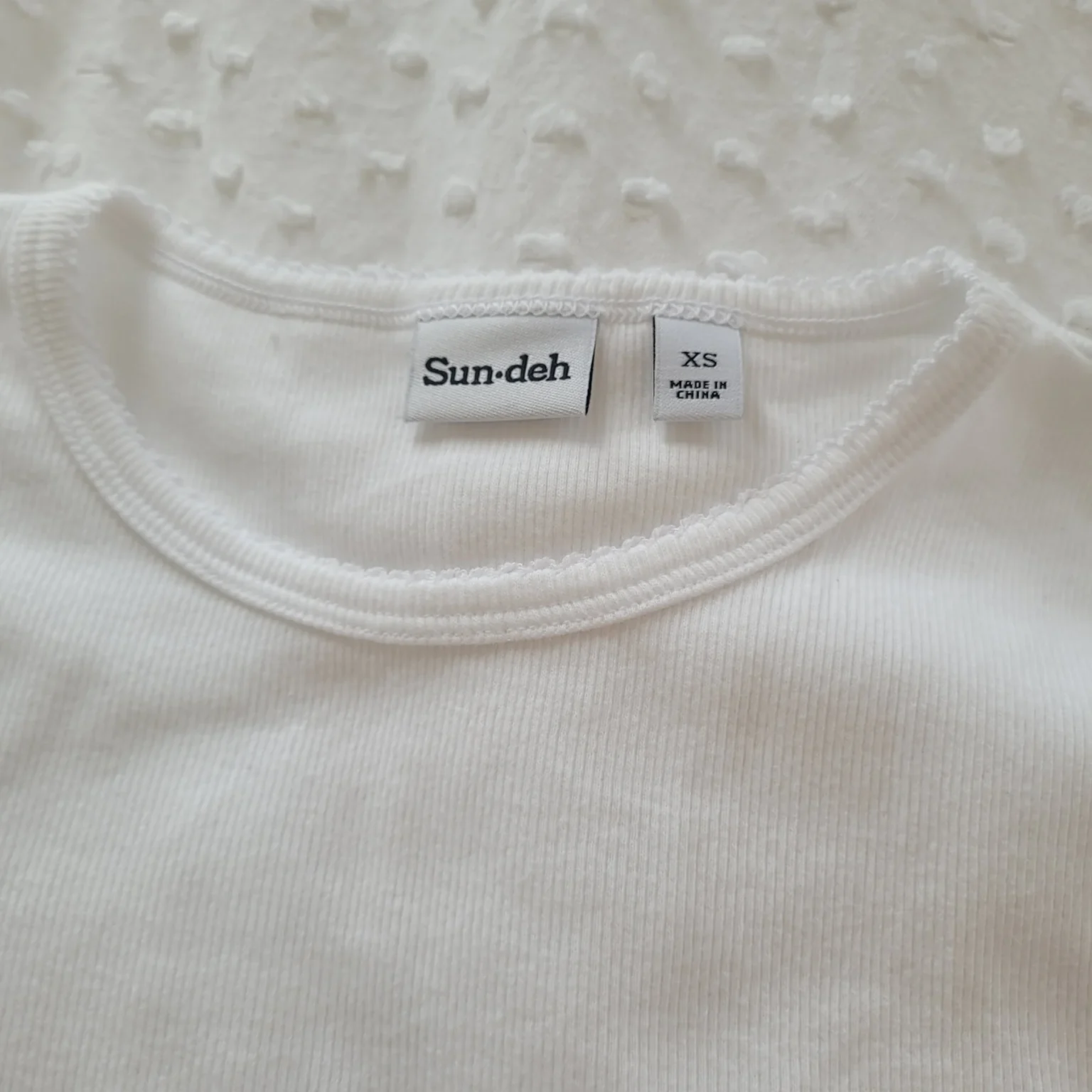 Image for Chandail blanc sun-deh (Aritzia) xs