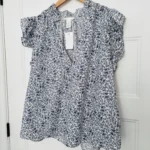 Thumbnail for Floral blouse