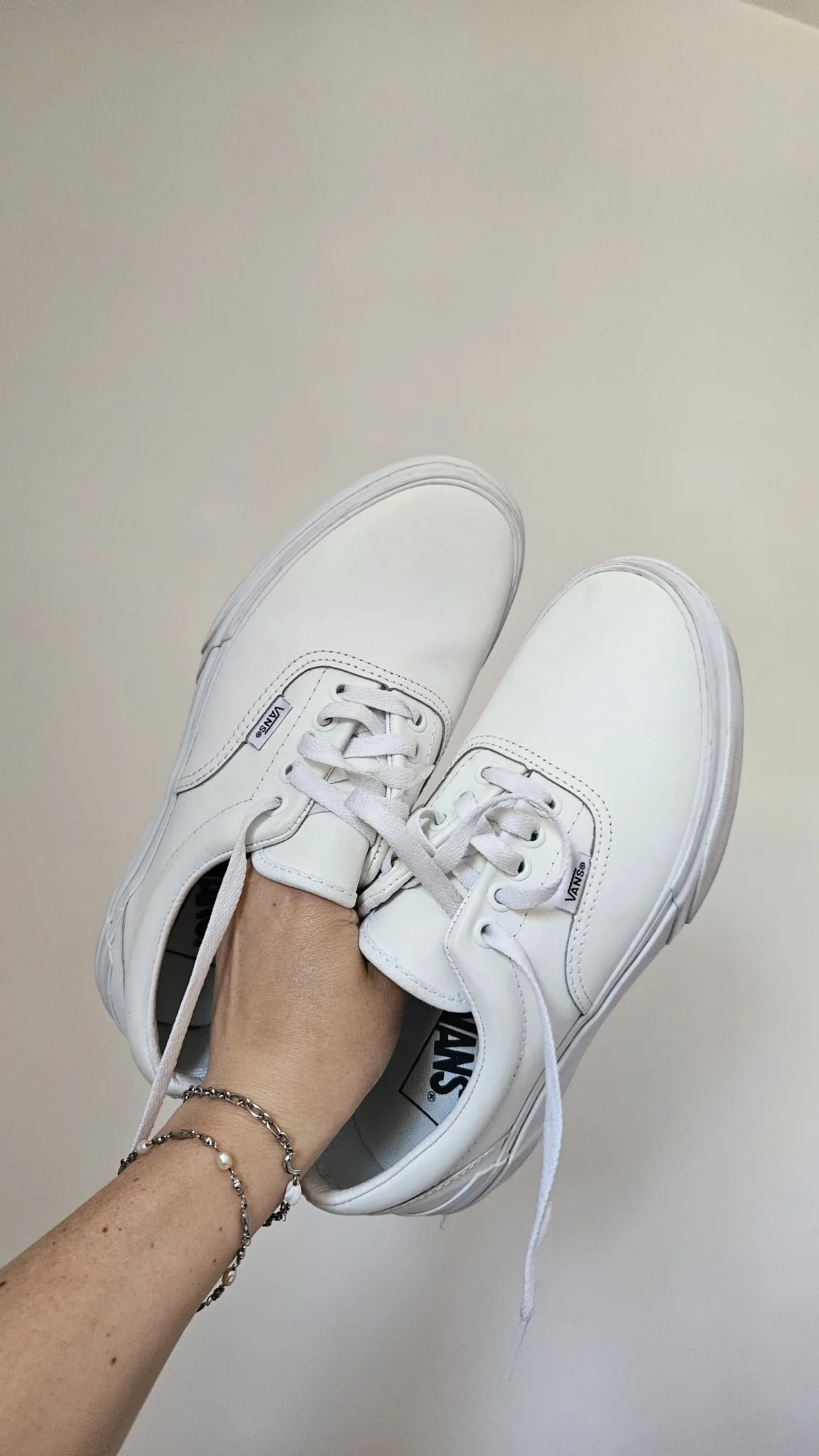 Featured image for *Rares - édition limitée* Vans Era plate-forme cuire vegan blanc grandeur 8