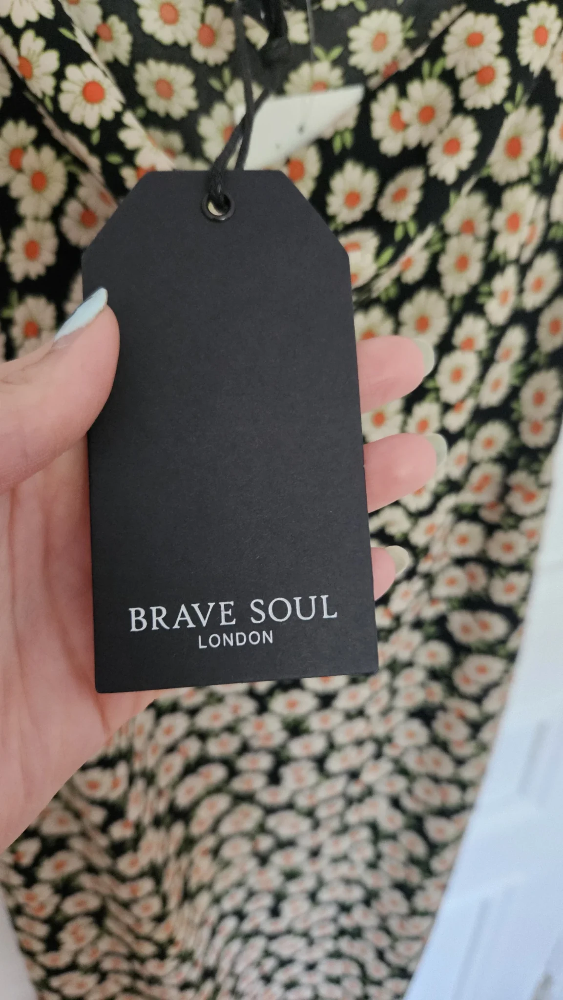 Image for Robe d'été fleurie Brave Soul London grandeur M (10) tissu style satinée