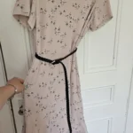 Featured thumbnail for Robe oiseaux rose Contemporain Simons mi-longue