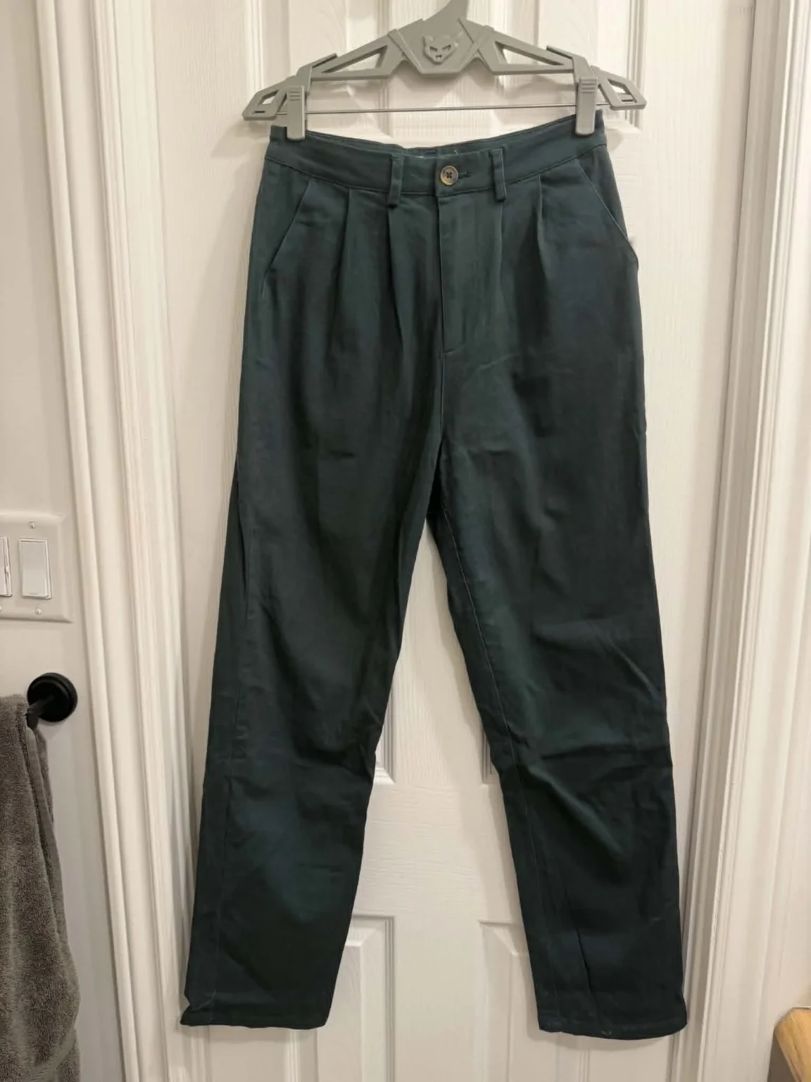 Featured image for Pantalon vert
