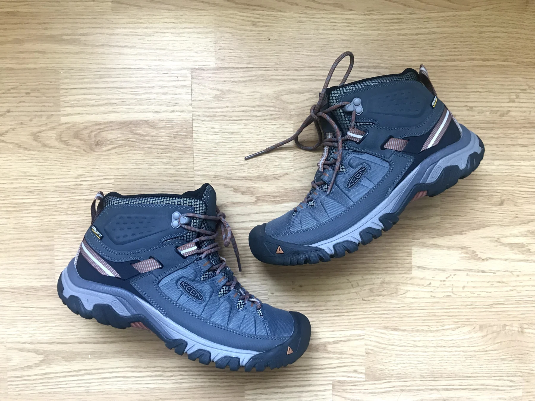 Bottes de randonnée taille 9.5 US / 40 EUR *Autre seconde main
