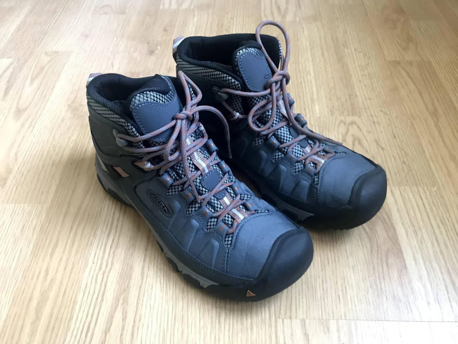 Image for Bottes de randonnée taille 9.5 US / 40 EUR