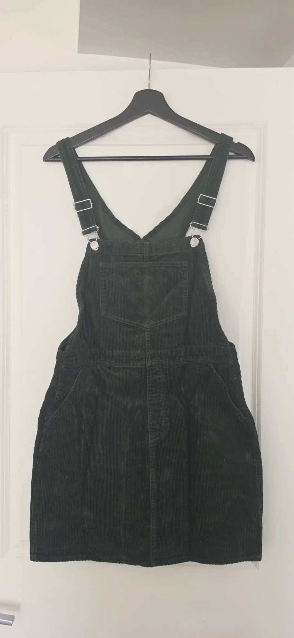 Featured image for Robe salopette verte