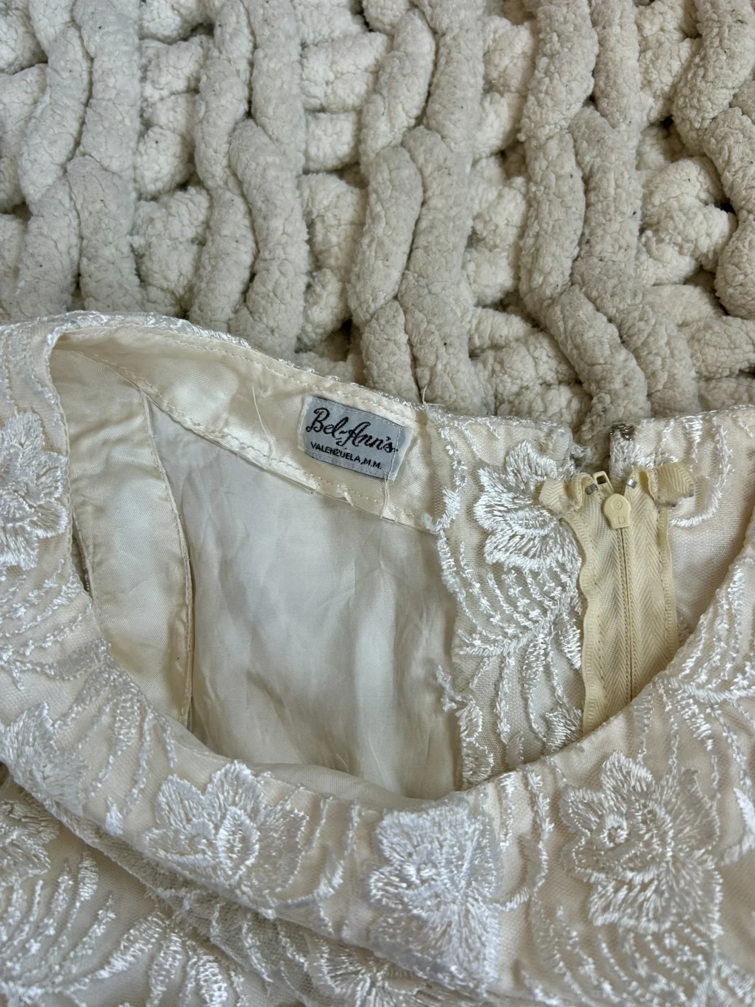 Image for Robe à dentelle vintage