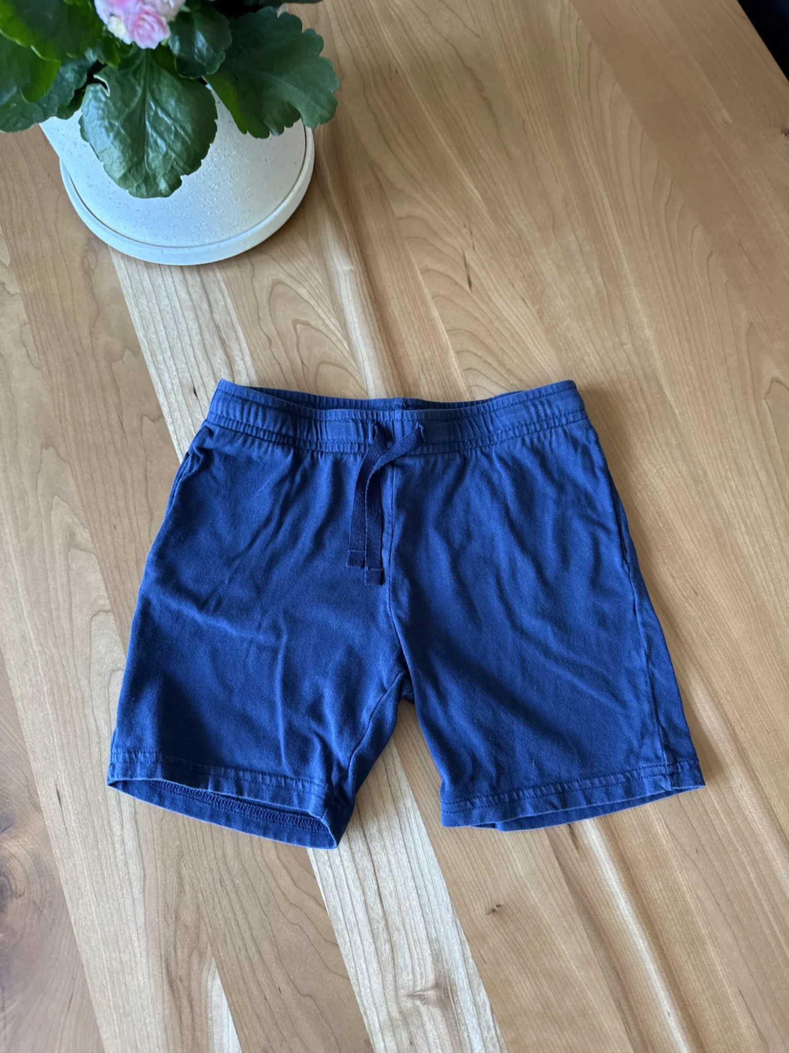 Featured image for Shorts bleu foncé
