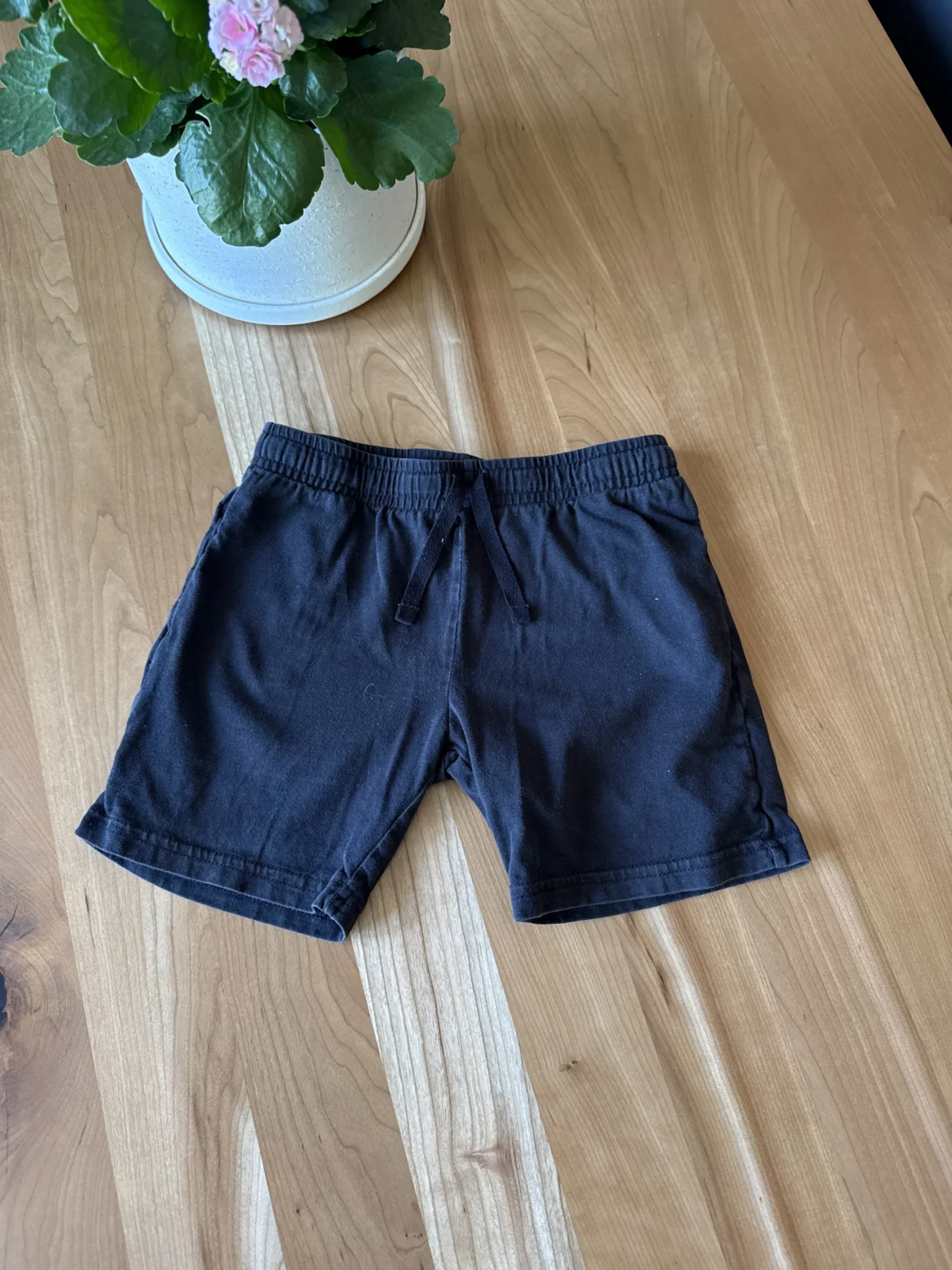 Featured image for Shorts noires