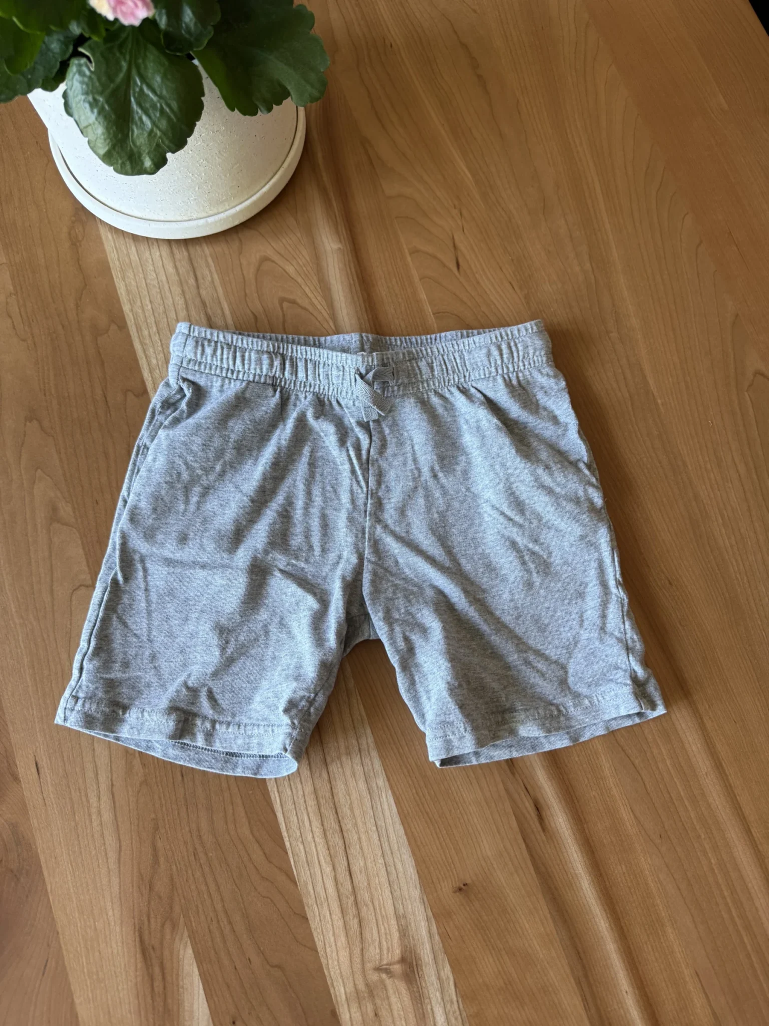 Featured image for Short gris en coton léger