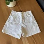 Featured thumbnail for Mom short blanc