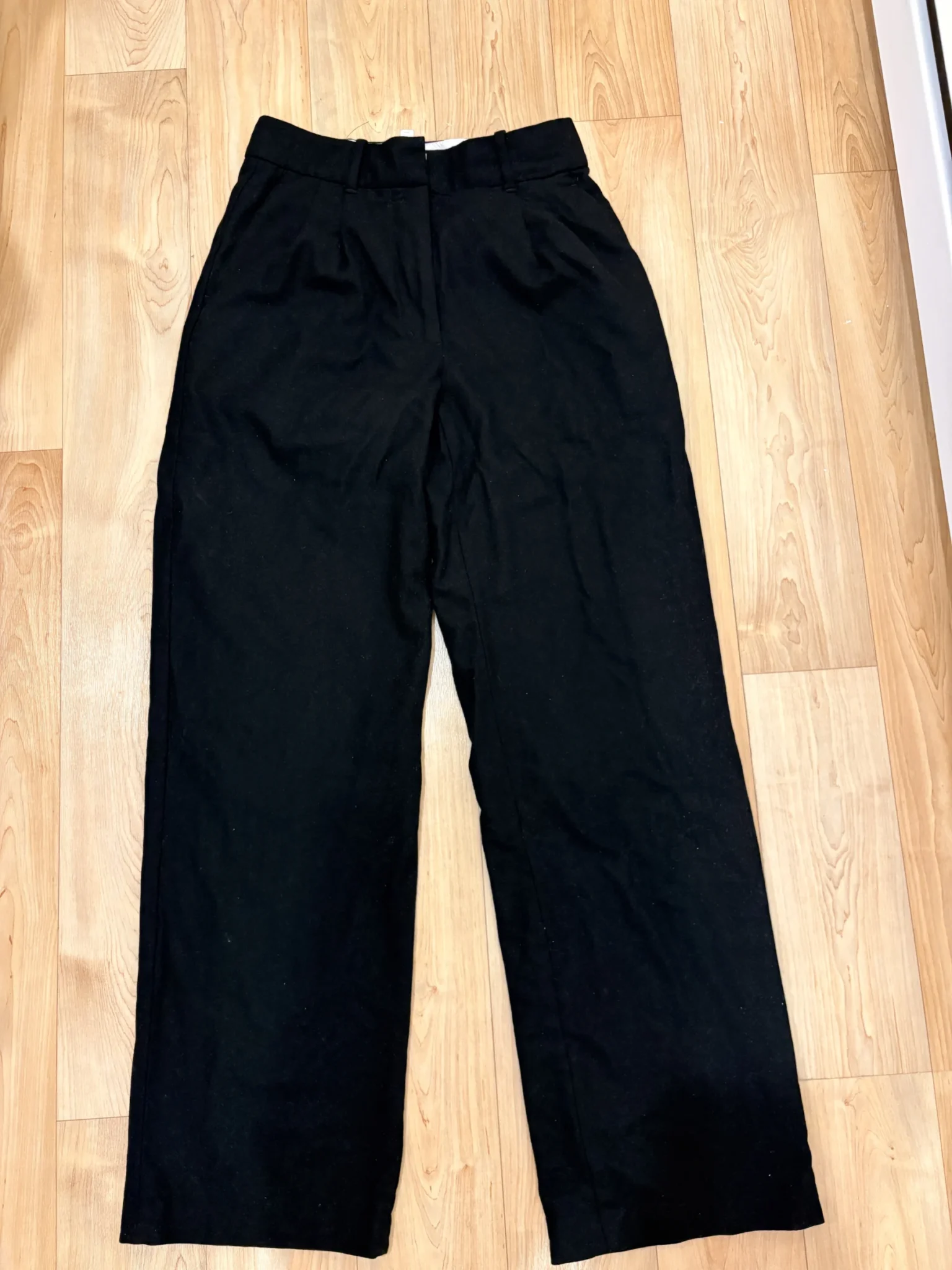 Featured image for Effortless pants