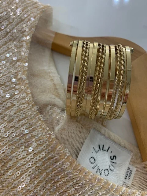 Featured image for Bracelet Manchette doré