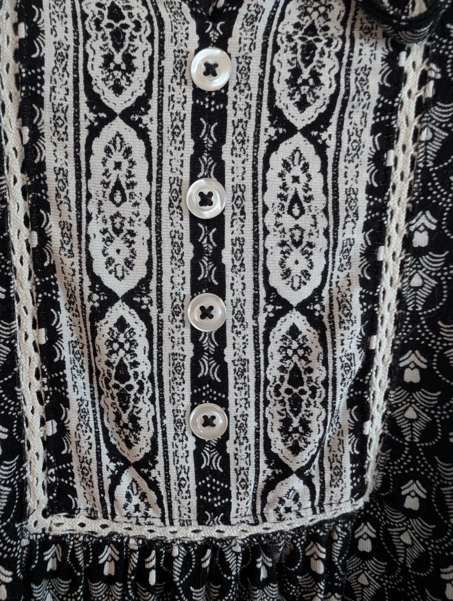 Image for Haut noir et blanc