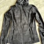 Featured thumbnail for Veste à capuchon Define Lululemon