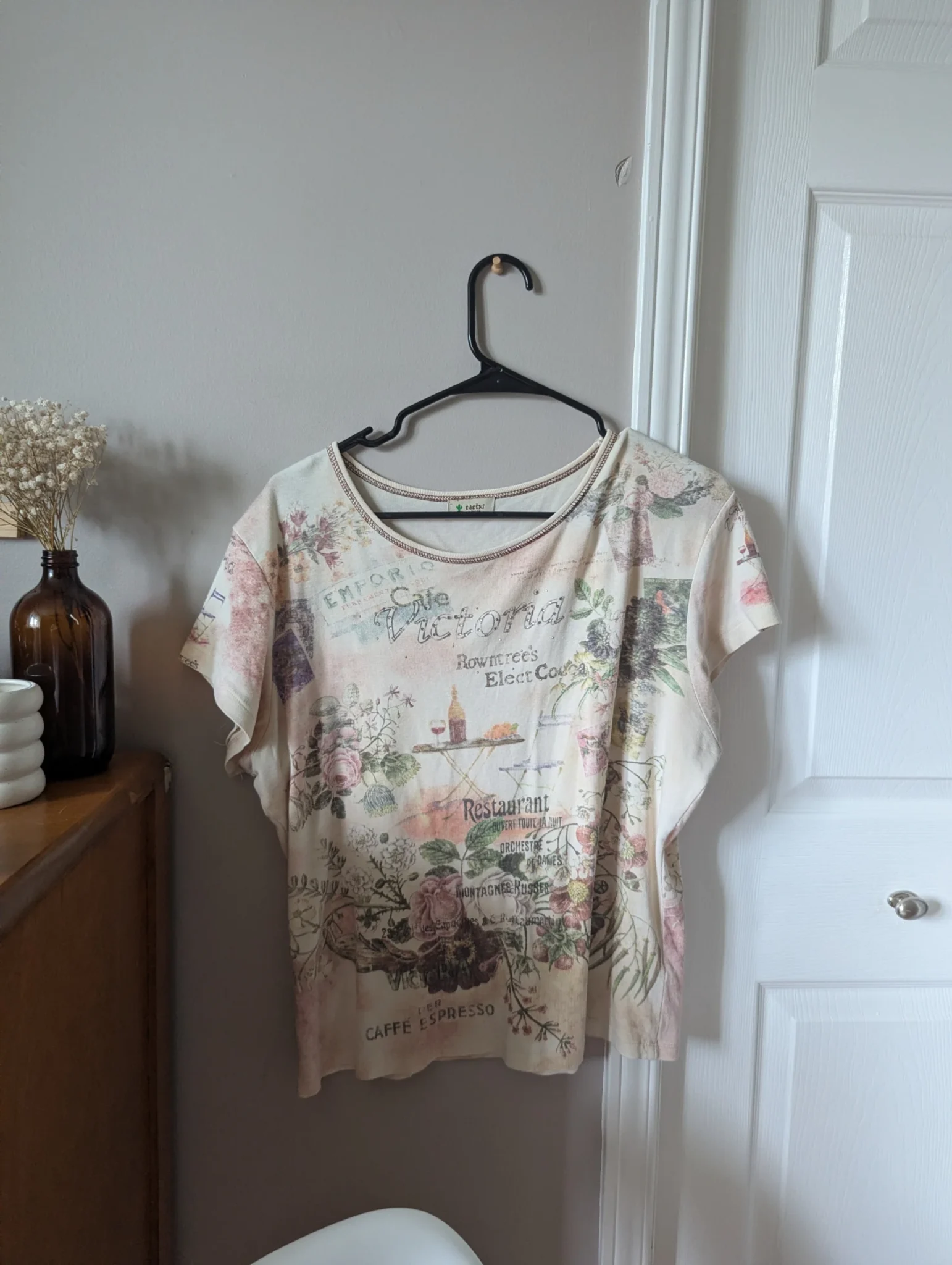 Featured image for 90s T-shirt