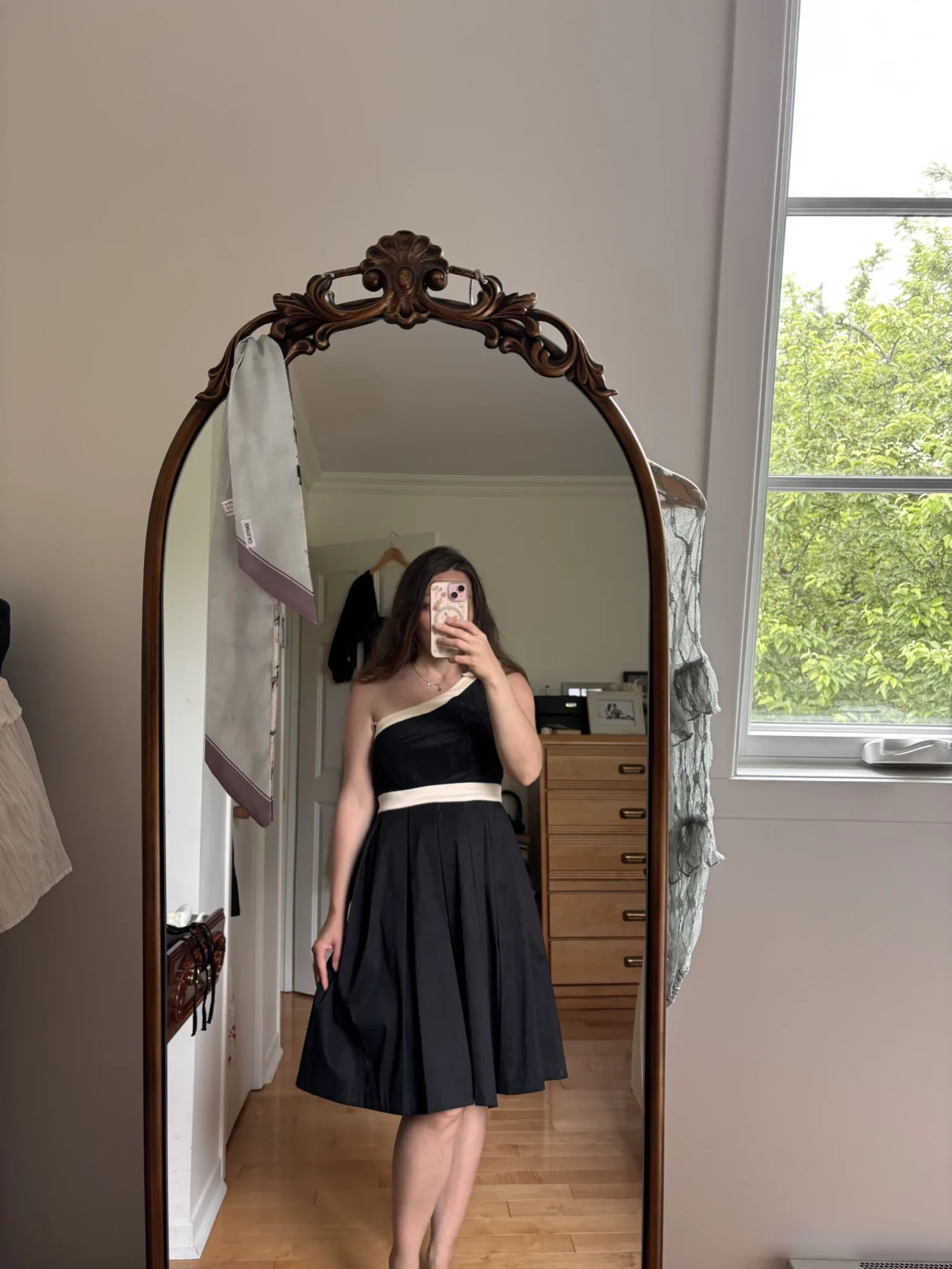 Featured image for Robe à une manche vintage