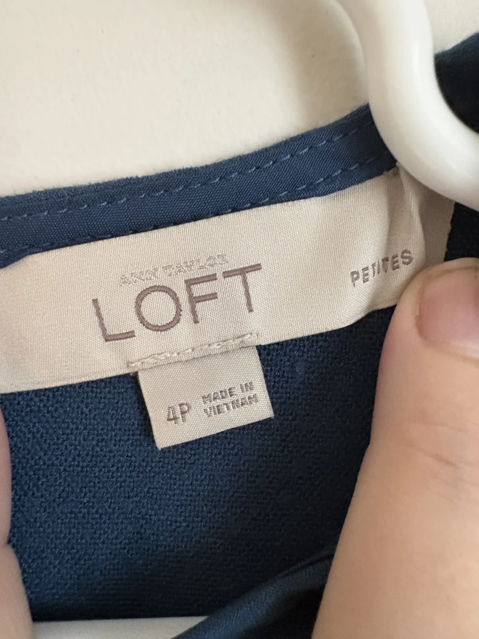Image for Robe Ann Taylor Loft