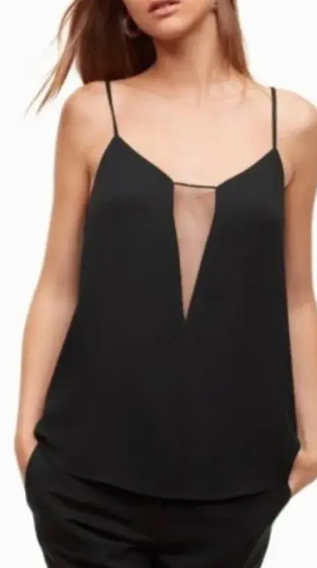 Featured image for Camisole à décolleté transparent