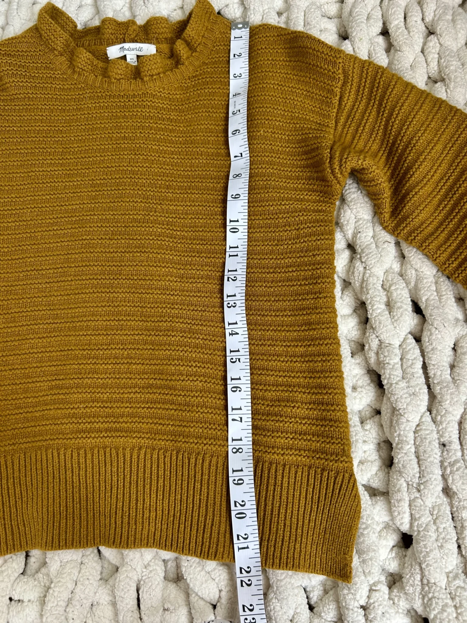 Image for Pull à col et manches volantés