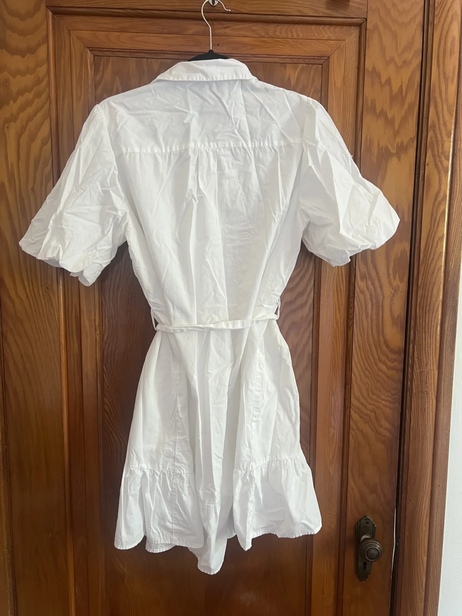 Image for Beautiful puffy white dress