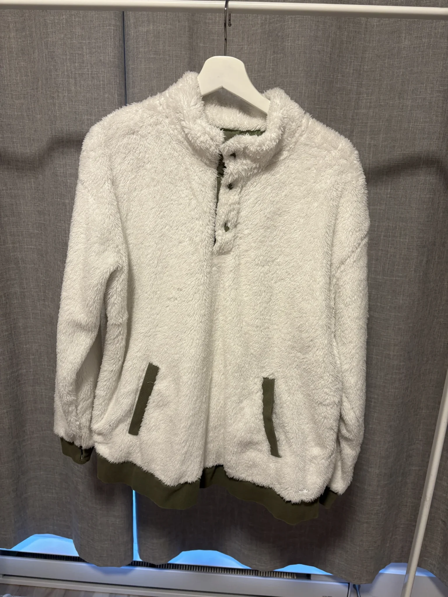 Featured image for Hoodie in soft sherpa