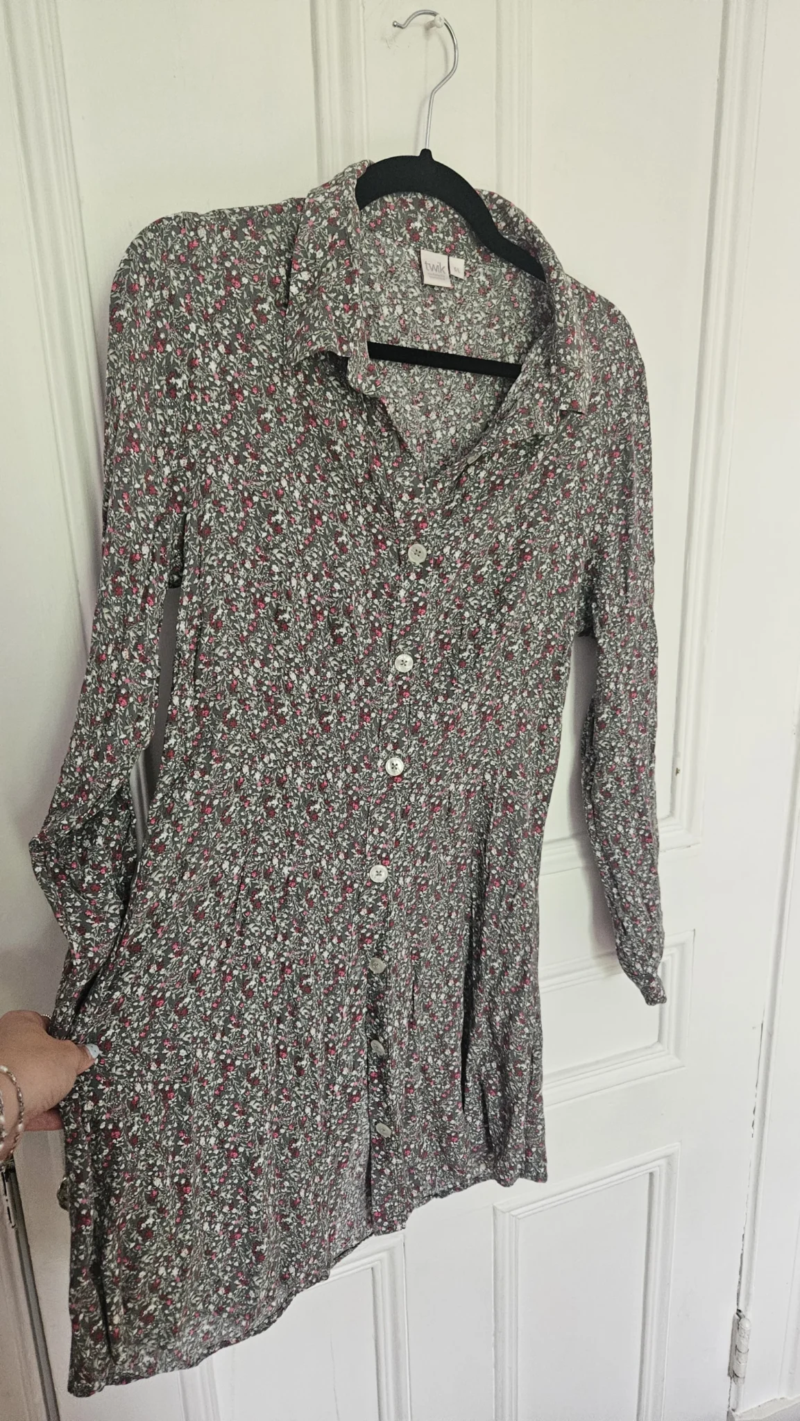 Featured image for Robe chemise fleurie Twik du Simon