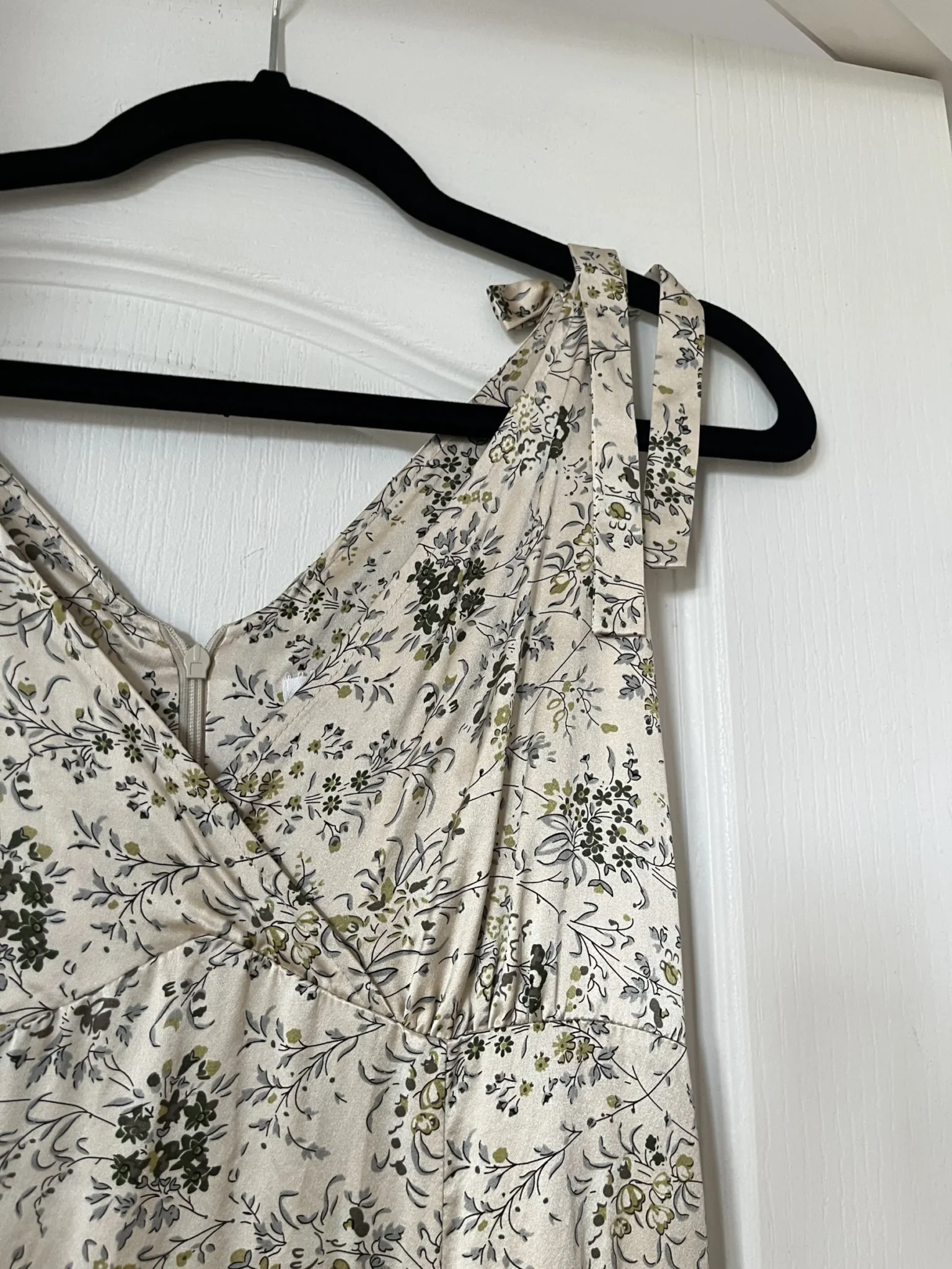 Image for 100% Soie! Robe Kensie taille 6 beige à motifs fleuris