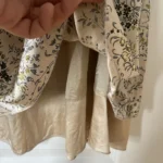 Thumbnail for 100% Soie! Robe Kensie taille 6 beige à motifs fleuris