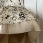 Thumbnail for 100% Soie! Robe Kensie taille 6 beige à motifs fleuris