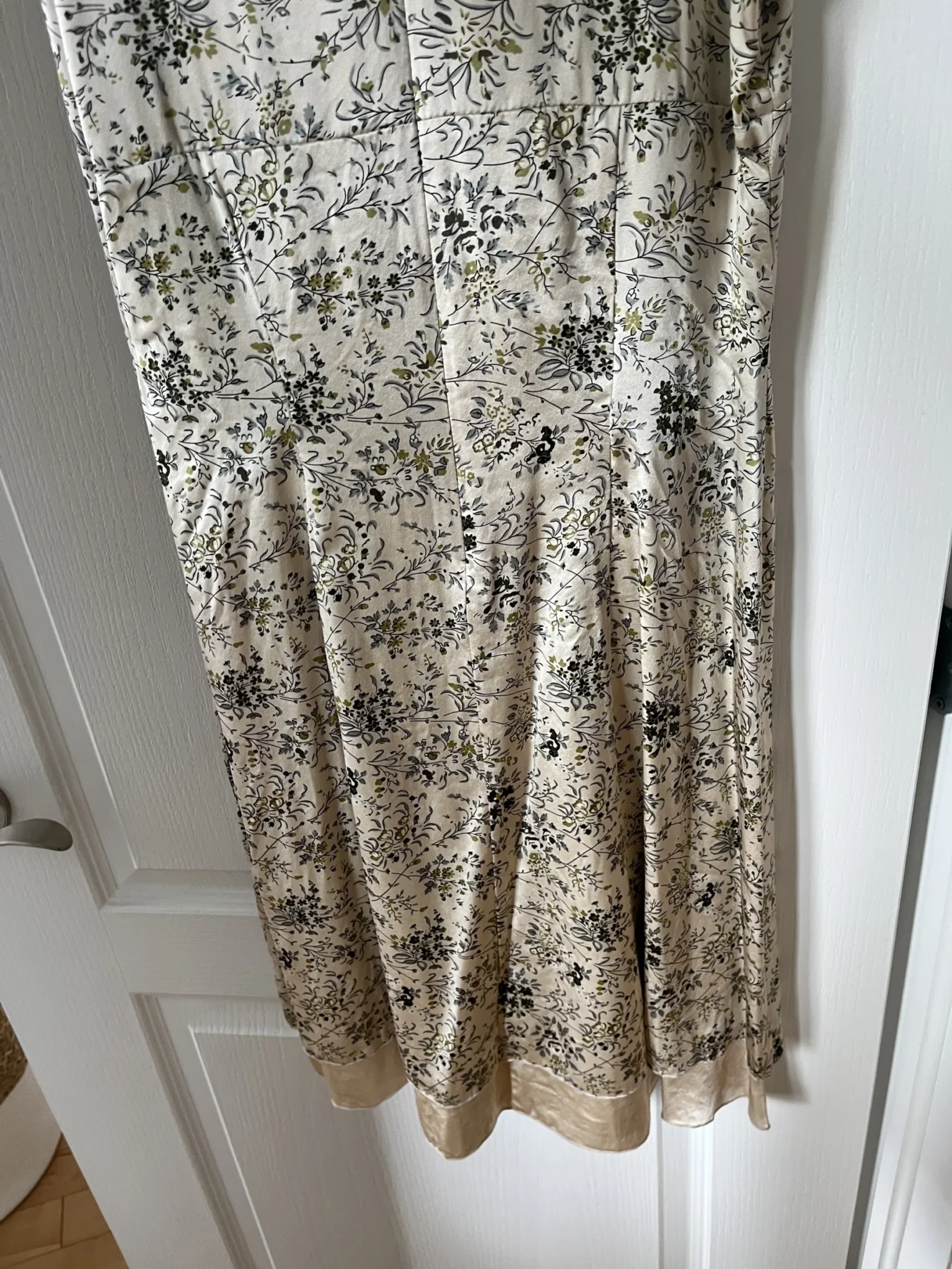 Image for 100% Soie! Robe Kensie taille 6 beige à motifs fleuris