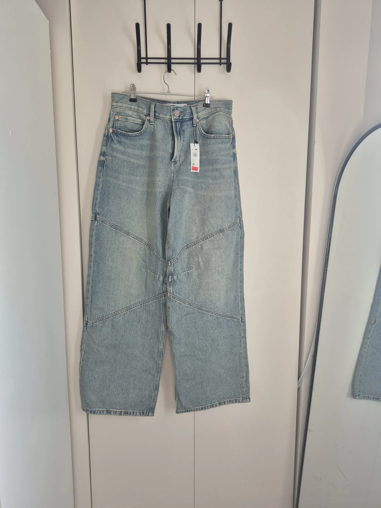 Featured image for Jeans Garage neuf grandeur 03