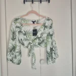 Featured thumbnail for Blouse tropical blanche Medium