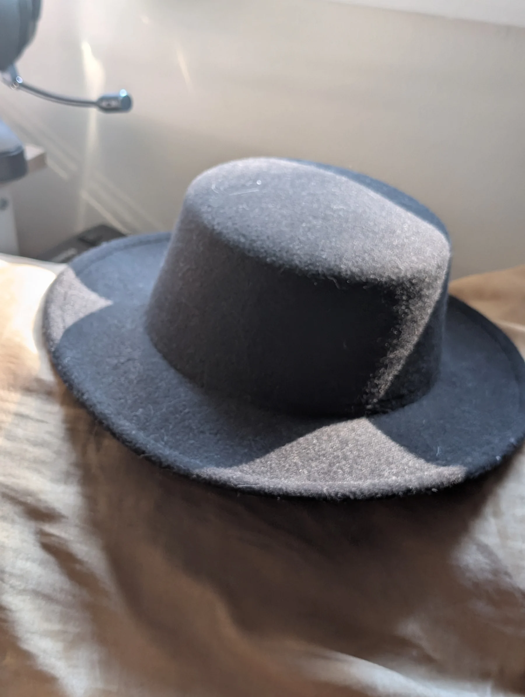 Chapeau en feutre Rose Maternité seconde main