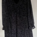 Thumbnail for Belle robe Artlove Paris noire doublée avec petits imprimés mauve