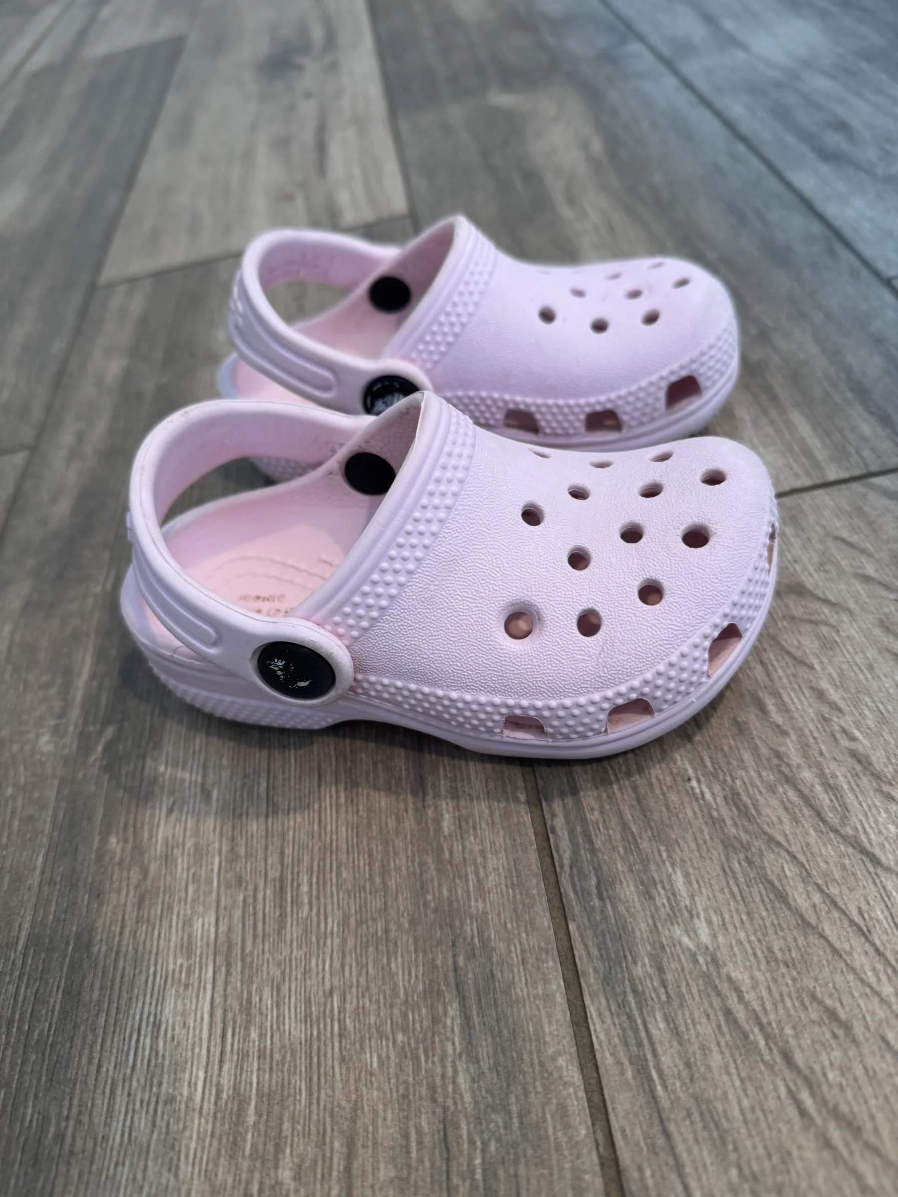 6c - Crocs rose pour enfant Crocs seconde main