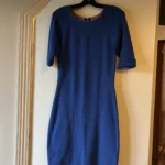 Featured thumbnail for Robe bleue mi-longue