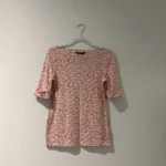 Featured thumbnail for T-shirt Lauren Ralph Lauren rouge-orangé à fleurs en coton stretch, col bateau, taille M