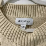 Thumbnail for DAILYSTORY OLLIE SWEATER