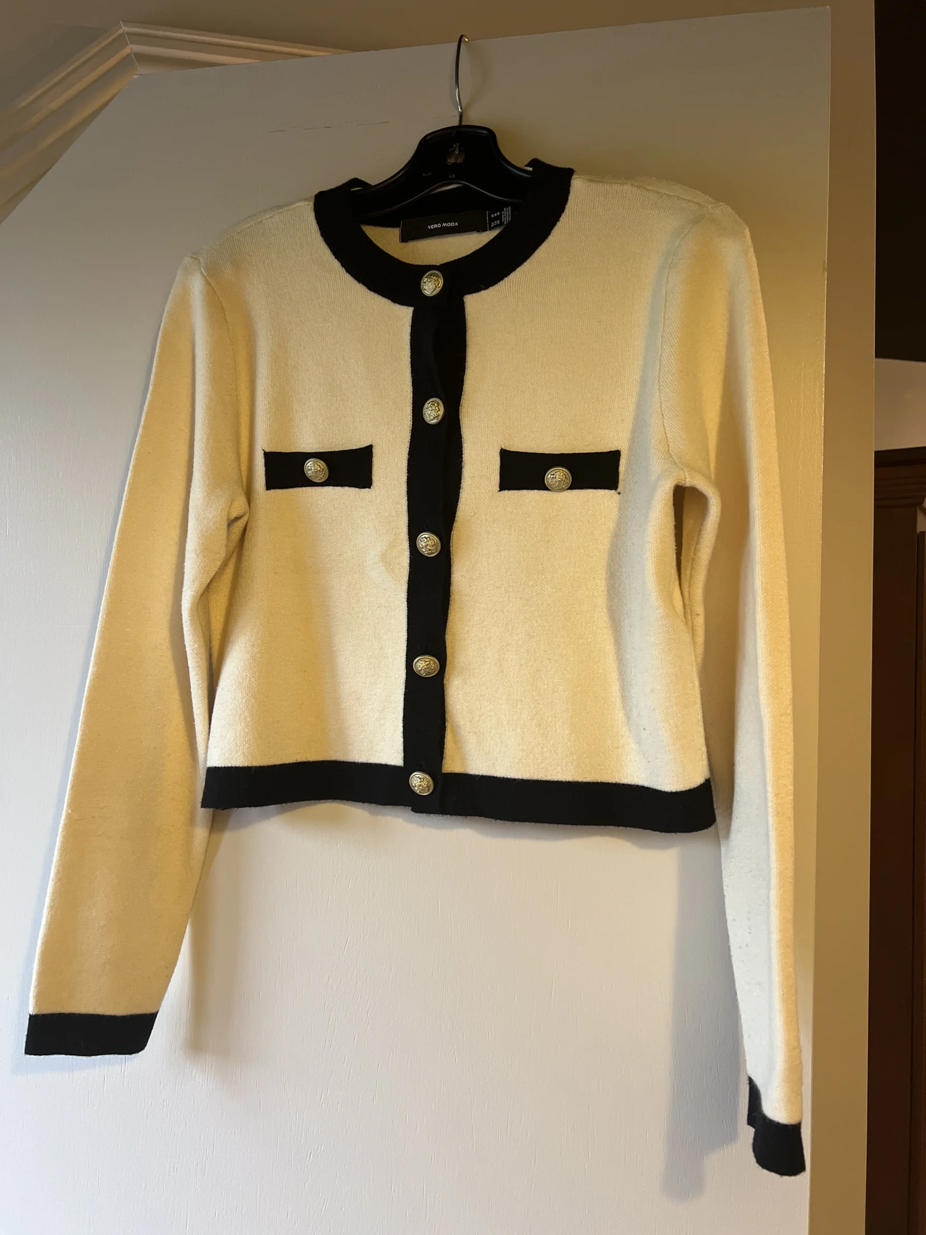 Haut doux (ensemble) écru et noir Vero Moda seconde main