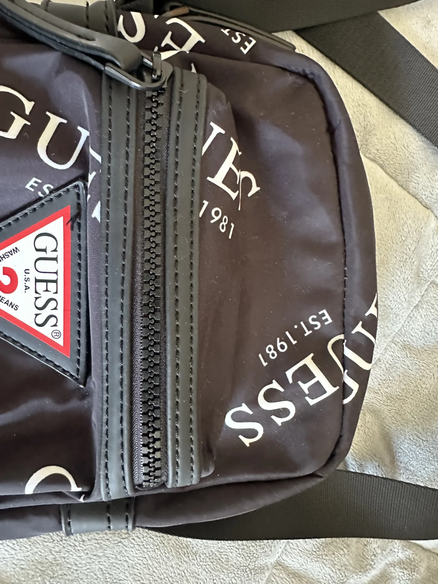 Image for Petit sac Guess