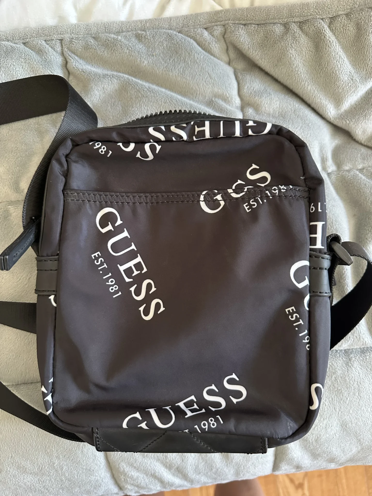 Image for Petit sac Guess