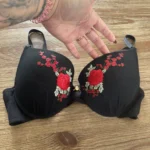 Featured thumbnail for Soutien-gorge